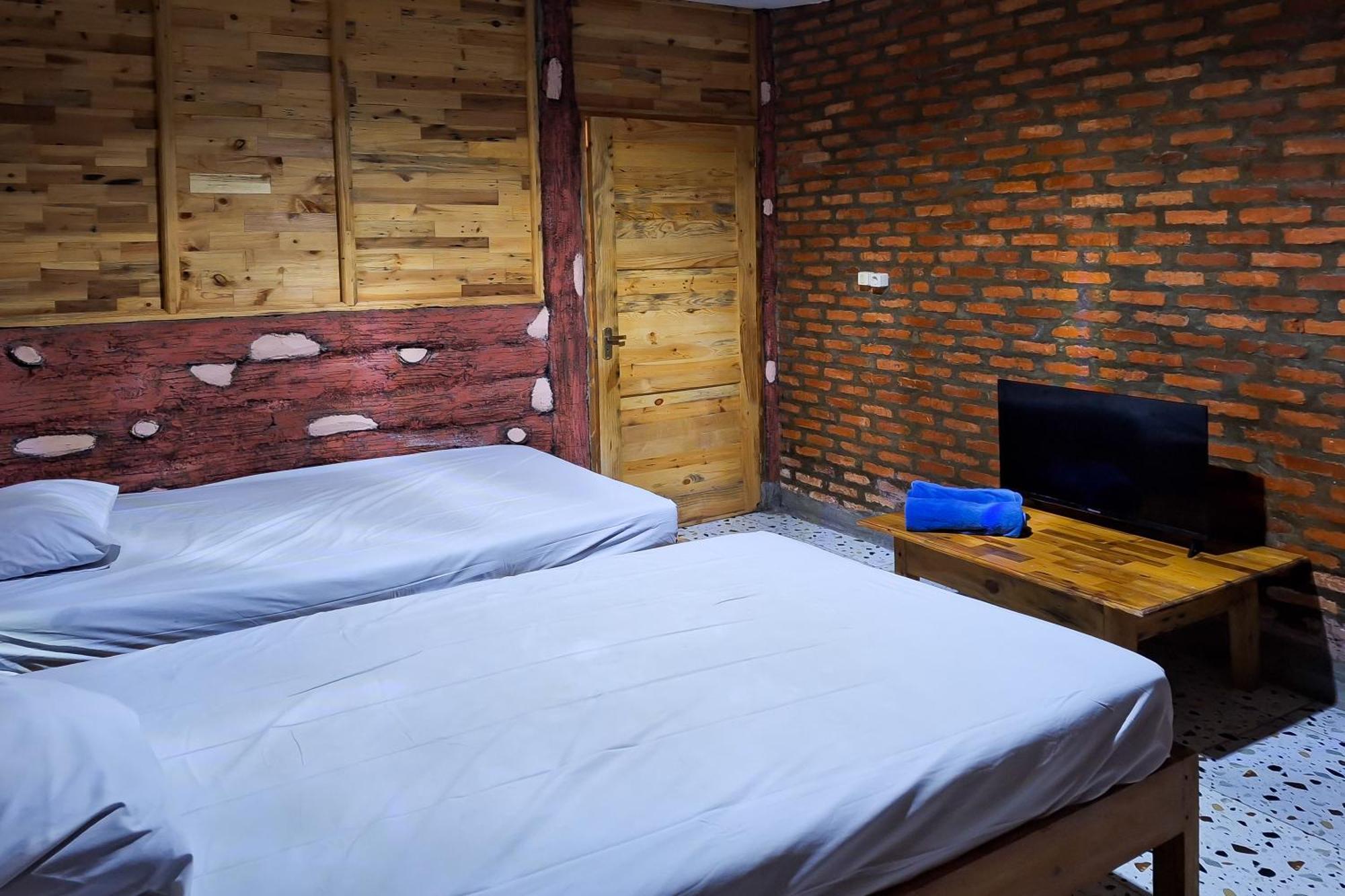 Kampung Istal 4*